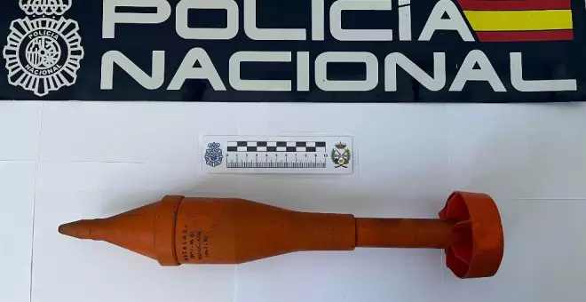 Una mujer se encuentra un artefacto explosivo del siglo pasado en un domicilio de Torrelavega