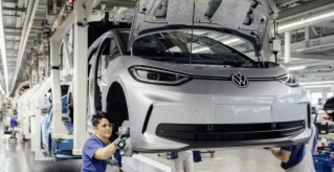 Se avecinan curvas fuertes: Volkswagen planea 15.000 despidos y Dacia unos 1.000