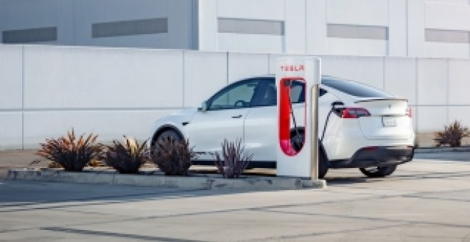 Uno de los ingenieros principales de Tesla alerta del peligro de usar mal los Supercargadores