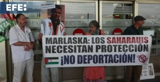 España deportará a Marruecos a diez activistas saharauis que pidieron asilo