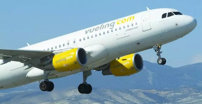 El Gobierno pide explicaciones a Vueling y abre un expediente a la compañía