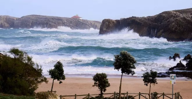 Cantabria estará este viernes en aviso por olas en un día con descenso general de temperaturas