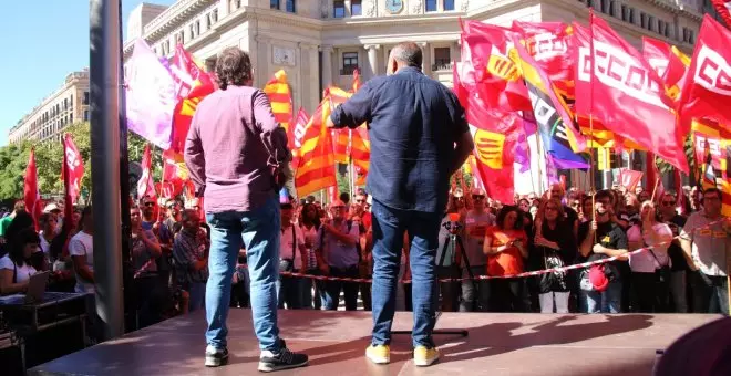 CCOO i UGT avisen que la reducció de la jornada ha de començar ja amb la rebaixa a 38,5 hores: "Prou de marejar"