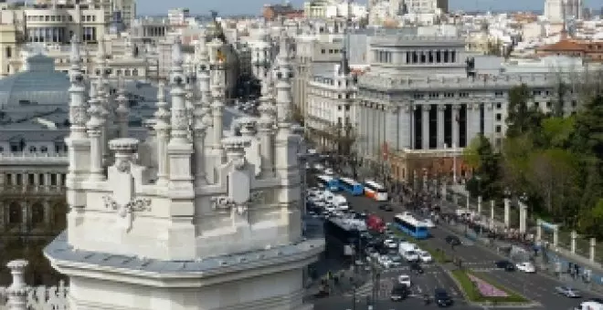 Algo no va bien en España: los coches no se renuevan como deberían y muchos son de los años de "las pesetas"