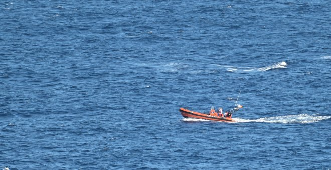 Salvamento Marítimo reanuda la búsqueda de desaparecidos tras el naufragio en El Hierro