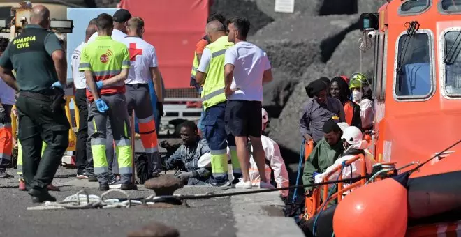 Sin rastro de los 54 desaparecidos en el naufragio del cayuco en El Hierro mientras llegan más de 100 migrantes en otros dos