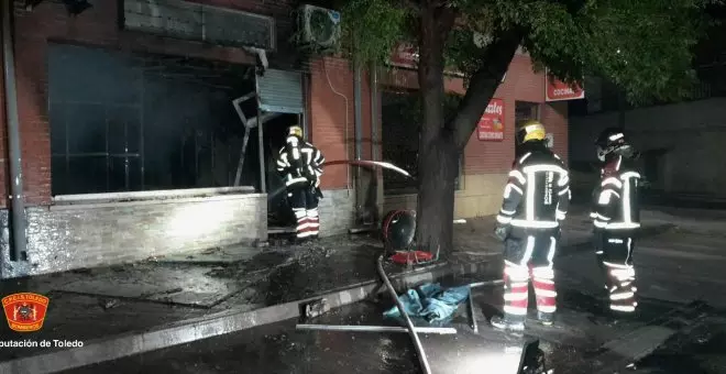 Evacuados 27 vecinos de un bloque de pisos en un pueblo de Toledo tras incendiarse un local comercial