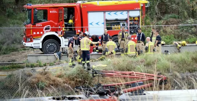 Un incendi a la catenària obliga a evacuar una seixantena de passatgers de l'R3