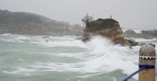 El 112 atiende 24 incidencias por el viento en Cantabria