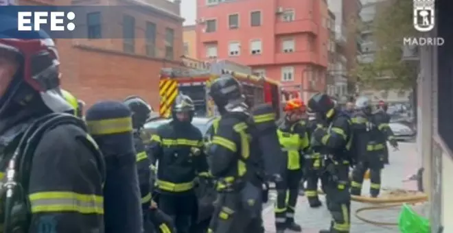 El incendio de un patinete eléctrico en una vivienda provoca 17 heridos leves en Madrid