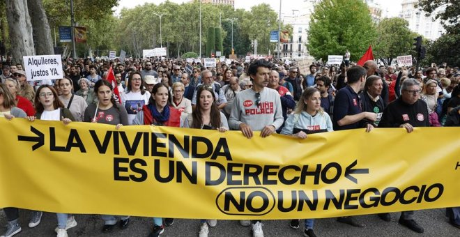 Miles de personas piden soluciones a la crisis de vivienda: "Los caseros nos roban el sueldo"