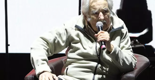 El emotivo discurso de José Mujica en el cierre de campaña en Uruguay: "Hasta siempre, les doy mi corazón. Y gracias"