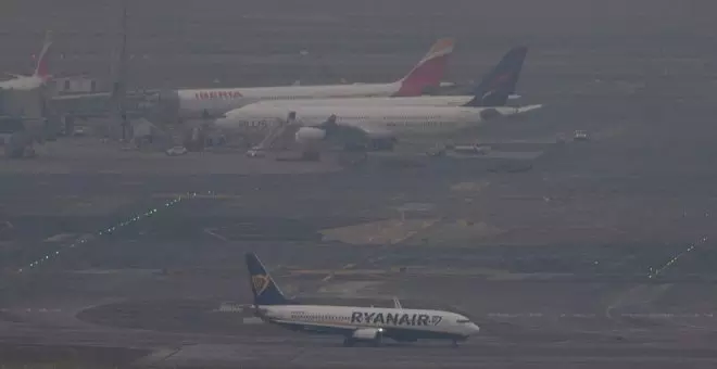 La niebla en el aeropuerto de Bilbao desvía a Santander varios vuelos