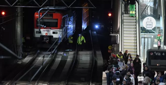 Adif y Renfe retirarán por piezas el tren que desacarriló entre Atocha y Chamartín