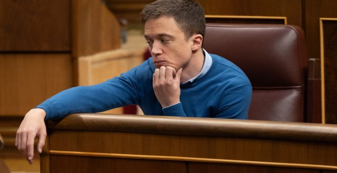 El juez cita este jueves a Elisa Mouliaá y el 12 de noviembre, a Errejón como investigado