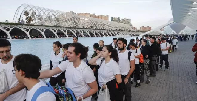 Miles de personas vuelven para ayudar a las zonas afectadas por la DANA