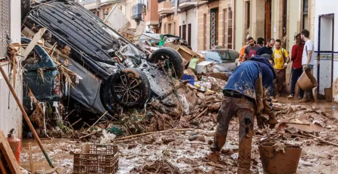 El PP demuestra sus intereses en plena crisis por la DANA con una cumbre de 'barones' y alcaldes para competir con el PSOE