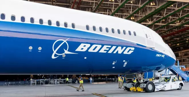 Los trabajadores de Boeing desconvocan la huelga tras acordar una subida salarial del 38%