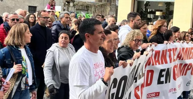 Zuloaga: "Hoy Reinosa y Cantabria claman en contra de la gestión del PP por el desmantelamiento de la sanidad pública"