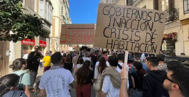 Miles de personas exigen en Andalucía viviendas para la gente: "Menos Airbnb, más corral de vecinos"