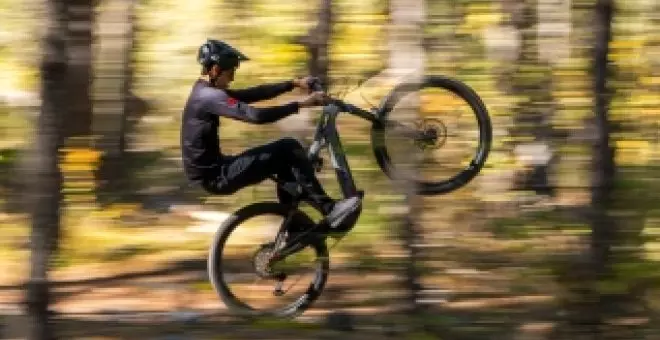 Esta bicicleta eléctrica de carbono nace de un prototipo de aluminio impreso en 3D