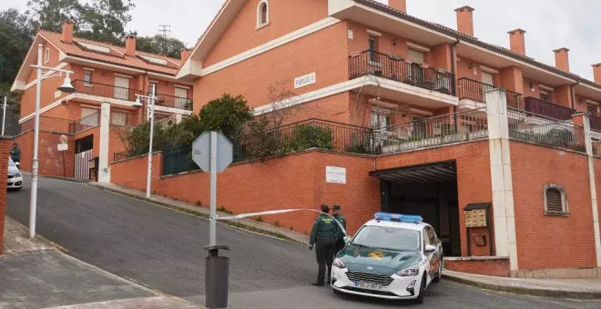 Condenado a seis años de internamiento por asesinato y agresión sexual el menor que mató a su madre adoptiva en Castro