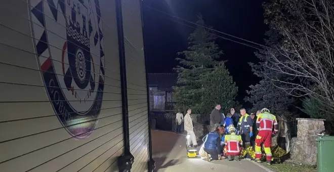 Un joven de 15 años, herido en una pierna tras la colisión de su moto con un vehículo en Villacarriedo