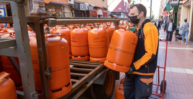 El precio de la bombona de butano volverá a subir este martes un 4,27%, alcanzando los 16,61 euros