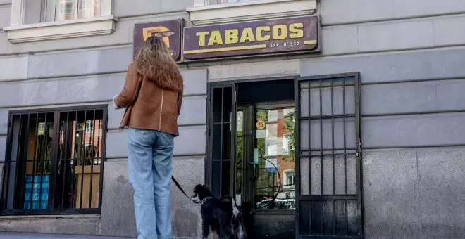 Sanidad se prepara para restringir los aromatizantes en el tabaco y regular las bolsas de nicotina y los vapeadores