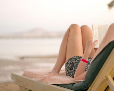 Leer en la playa