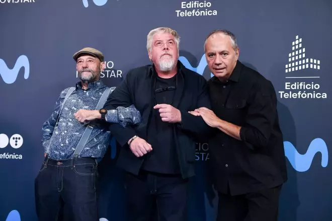 Javier Cansado (izquierda), Javier Coronas (centr) y Pepe Colubi (derecha), posan en el 'photocall' durante la inauguración del Espacio Movistar, en el Edificio Telefónica, el pasado 12 de septiembre de 2024, en Madrid. - Gustavo Valiente | EUROPA PRESS