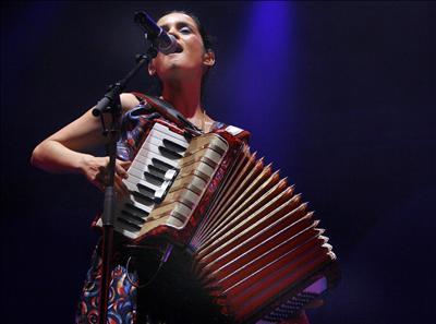 Julieta Venegas con ganas de encerrarse a descansar y a escribir tras el  fin de su gira | Público