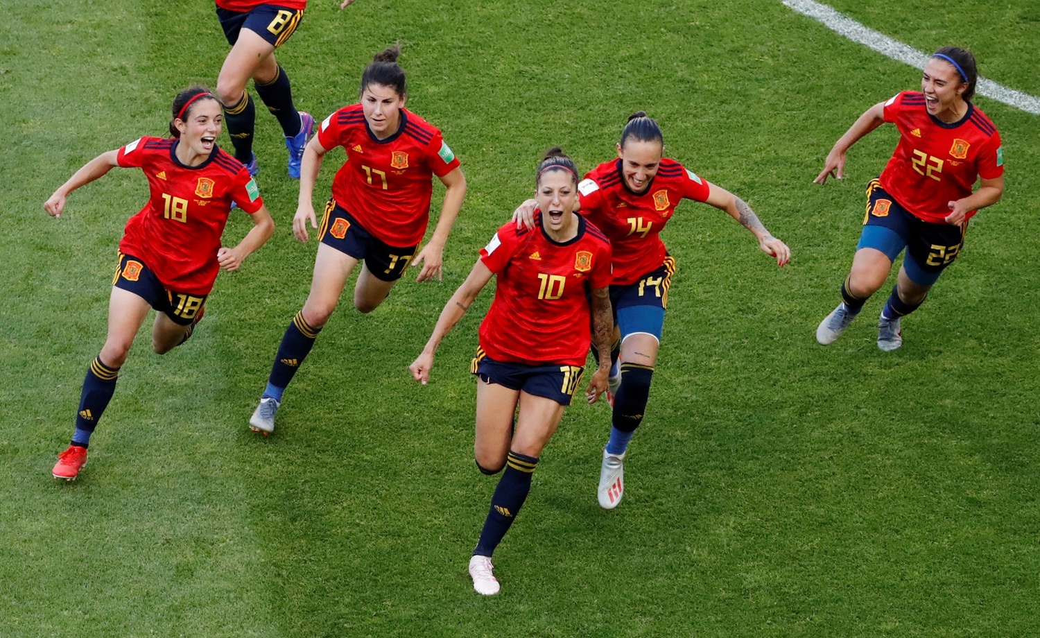 Campeonato del Mundo de fútbol Dos penaltis alivian a la selección española | Público