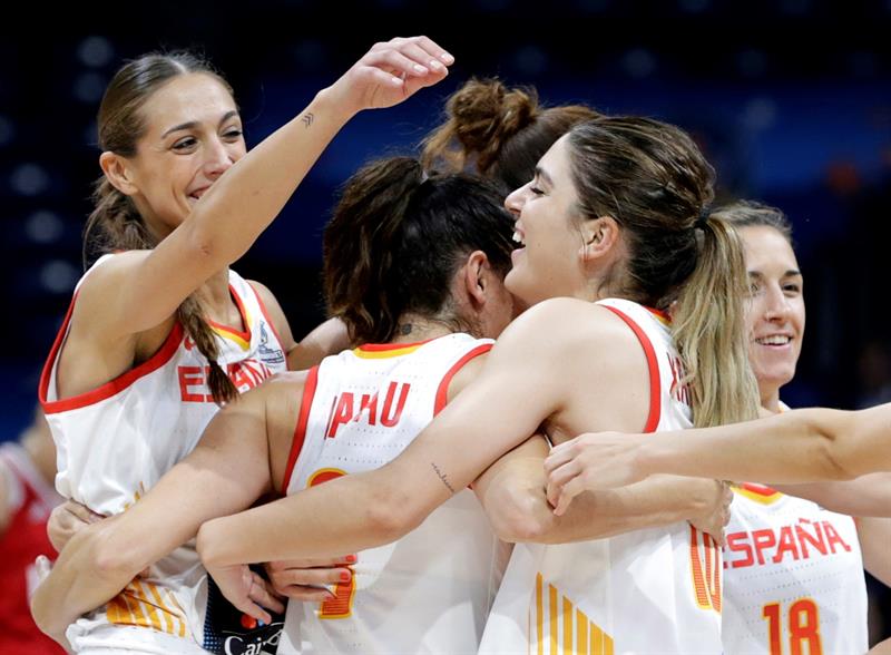 Agente de mudanzas colonia nariz Selección femenina de baloncesto: La selección española femenina de  baloncesto sella el pase a semifinales con una lección defensiva | Público