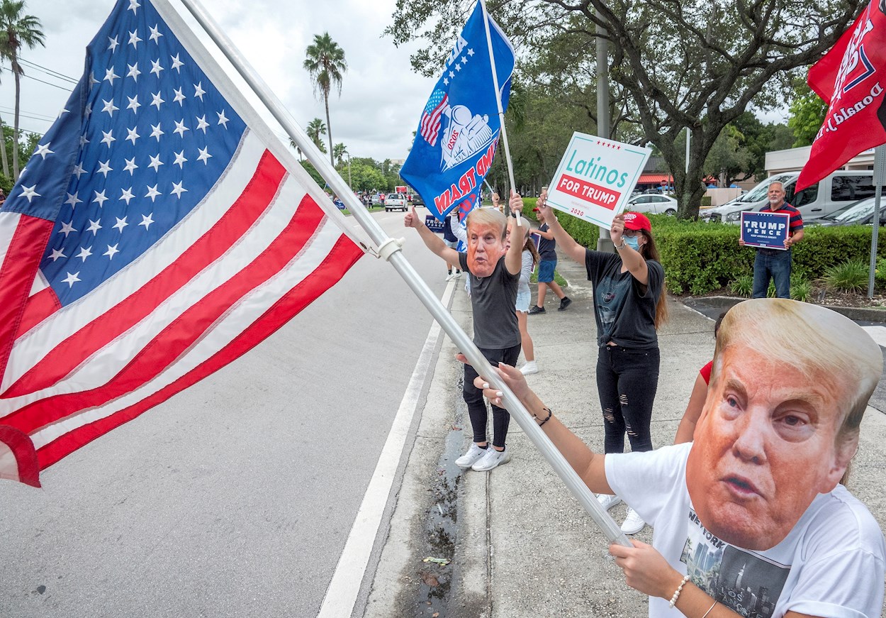 Trump Una caravana en apoyo a Trump re ne a miles de personas en