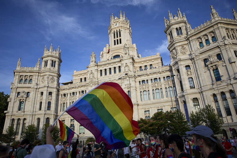 El Real Madrid podría ser sancionado por no portar la bandera LGBT