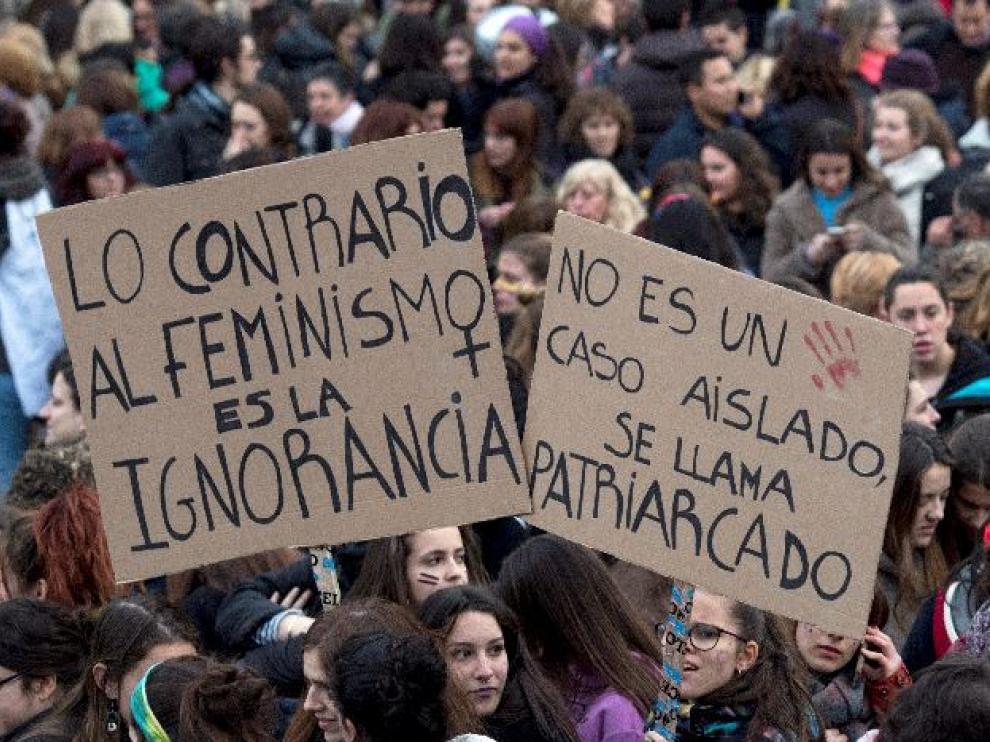 El número de feminicidios en España hasta septiembre, el más bajo de la  serie histórica | Público