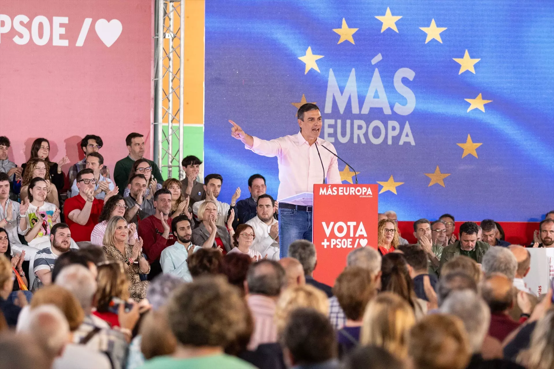 Pedro Sánchez durante un mitin del PSOE en Asturias, el pasado 3 de junio. — Imanol Rimada / Europa Press