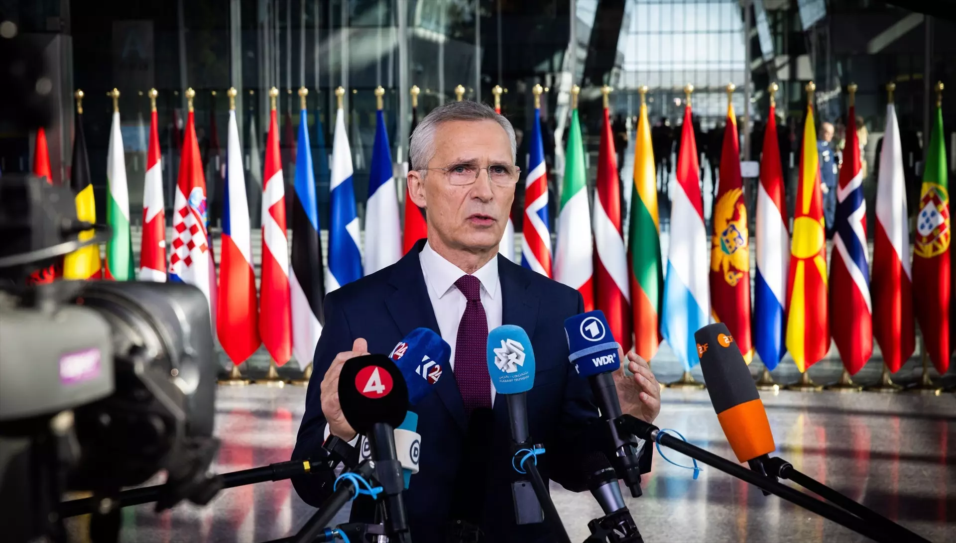 El secretario general de la OTAN, Jens Stoltenberg, comparece ante los medios antes de la reunión con los ministros de Defensa en Bruselas, a 13 de junio de 2024. — Europa Press