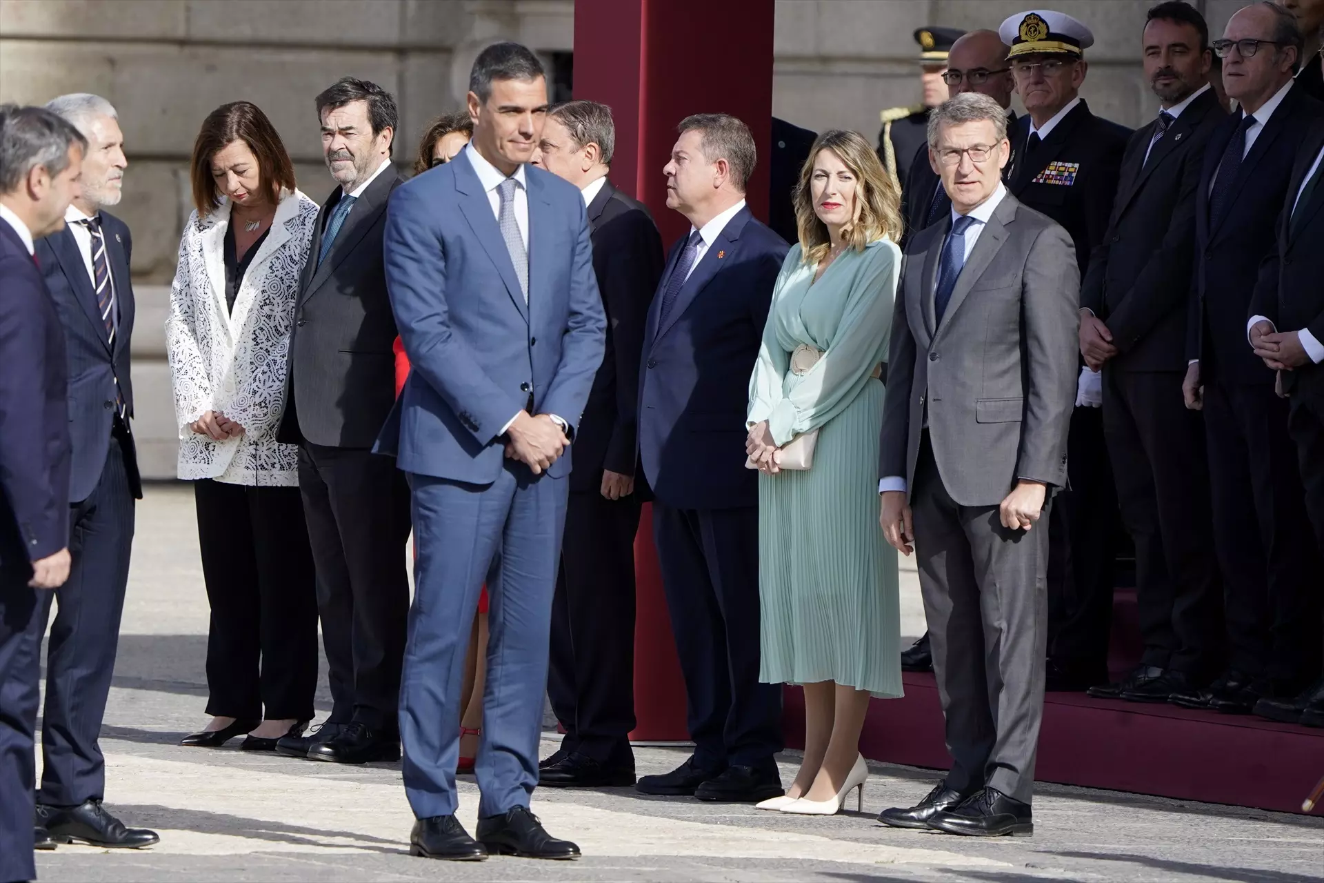 Pedro Sánchez, Alberto Núñez Feijóo o el presidente del CGPJ, Vicente Guilarte, junto a otras autoridades el pasado 8 de mayo. — Ángel Díaz Briñas / Europa Press