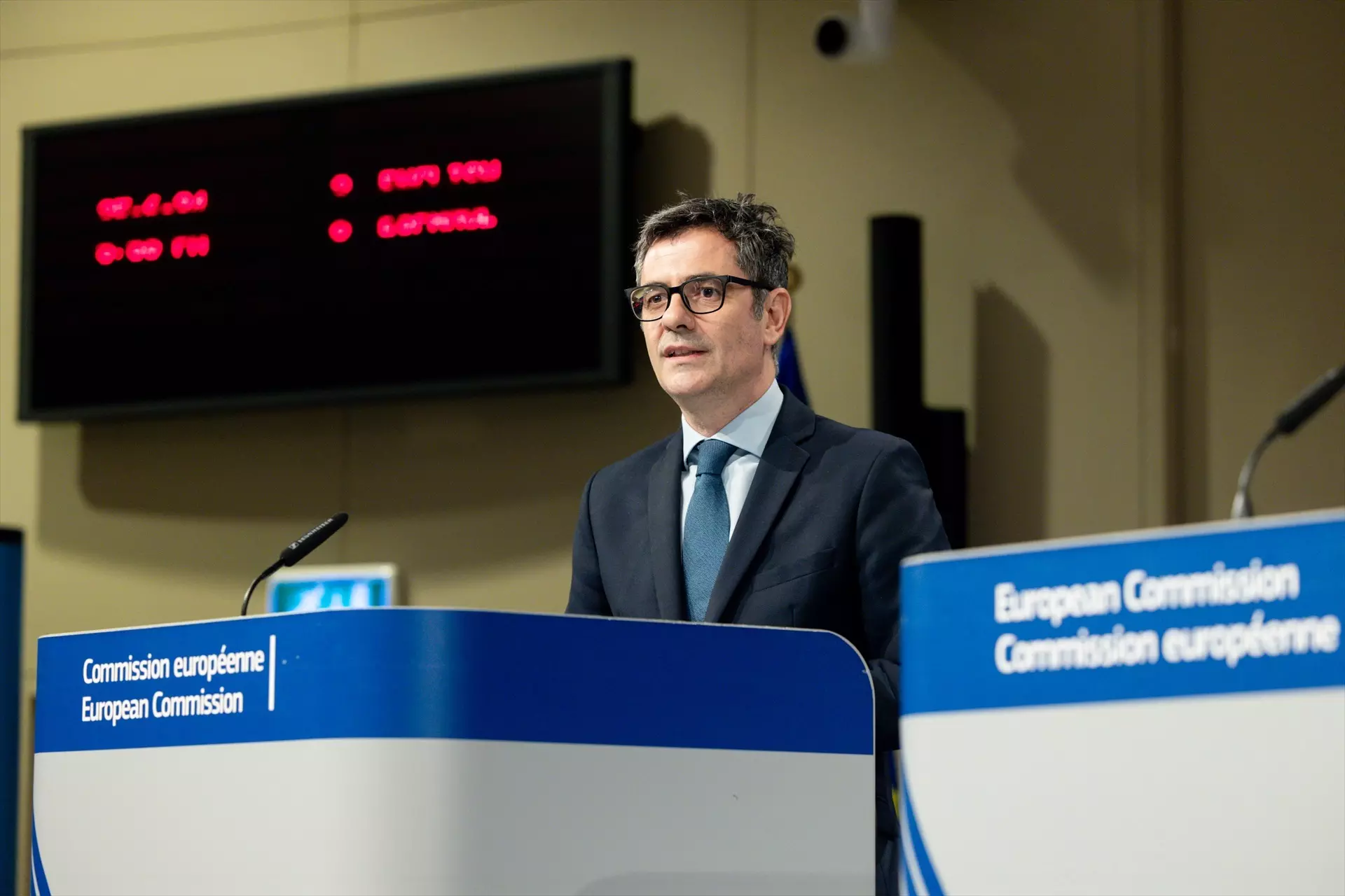 El ministro de Presidencia, Justicia y Relaciones con las Cortes, Félix Bolaños, este martes en Bruselas. — Comisión Europea
