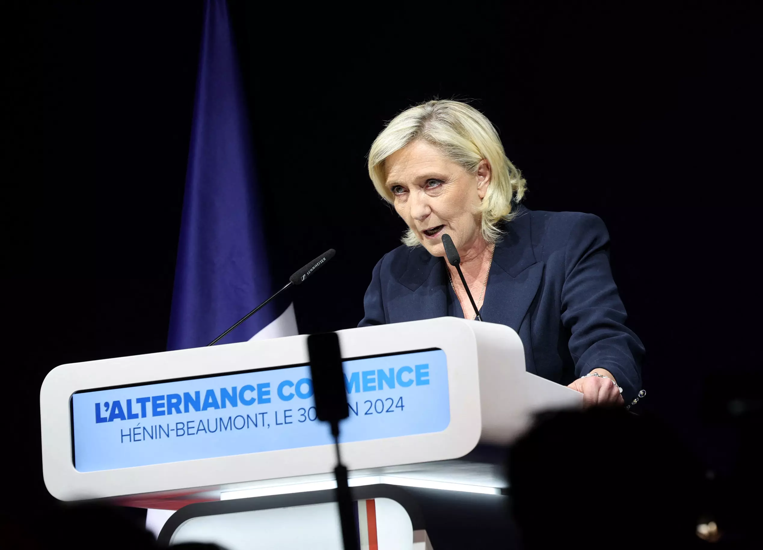 La ultraderecha obtiene una histórica victoria en Francia y amenaza con la mayoría absoluta en la segunda vuelta