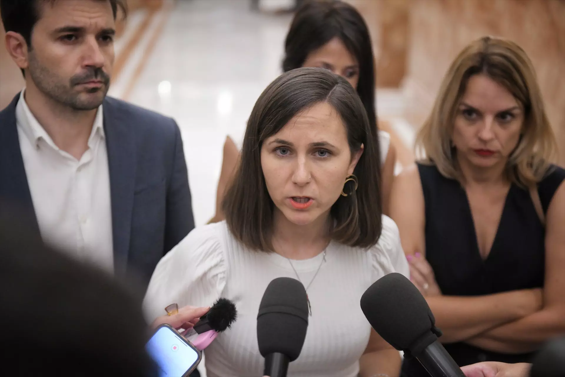 La secretaria general de Podemos, Ione Belarra, y otros diputados de su partido, en una imagen de archivo en el Congreso. — Fernando Sánchez / Europa Press