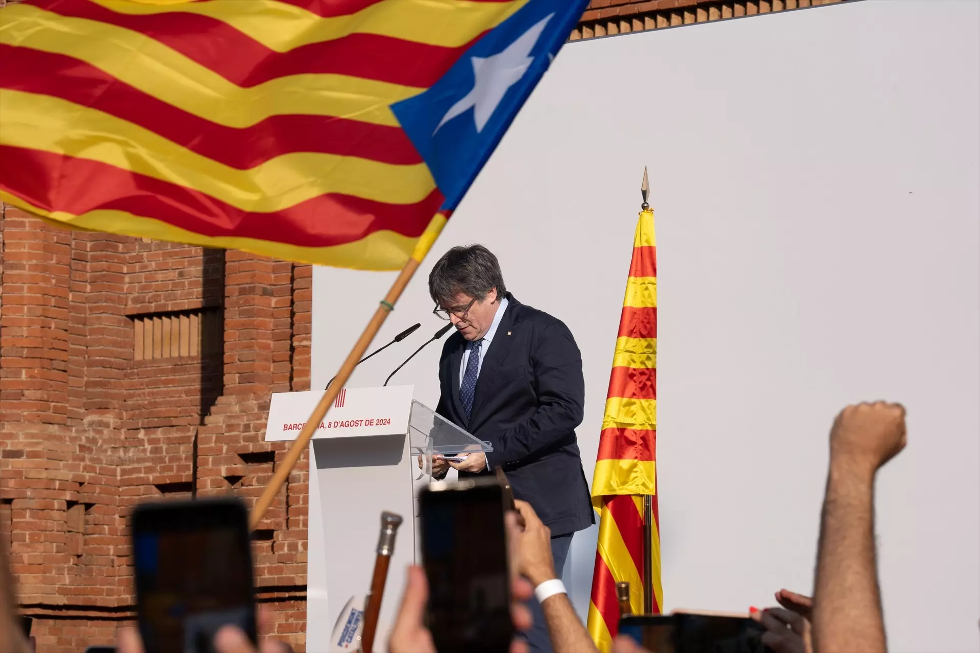 El expresident de Catalunya, Carles Puigdemont, durante el acto que protagonizó el 8 de agosto en Barcelona. — David Zorrakino / Europa Press