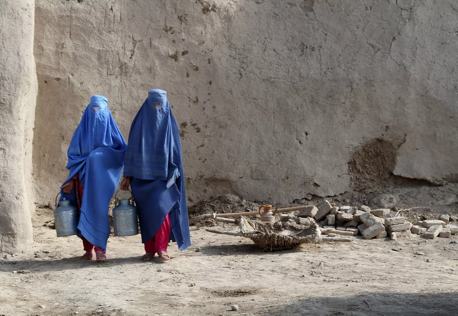 Mujeres en un mercado de Kabul, Afganistán. — Europa Press