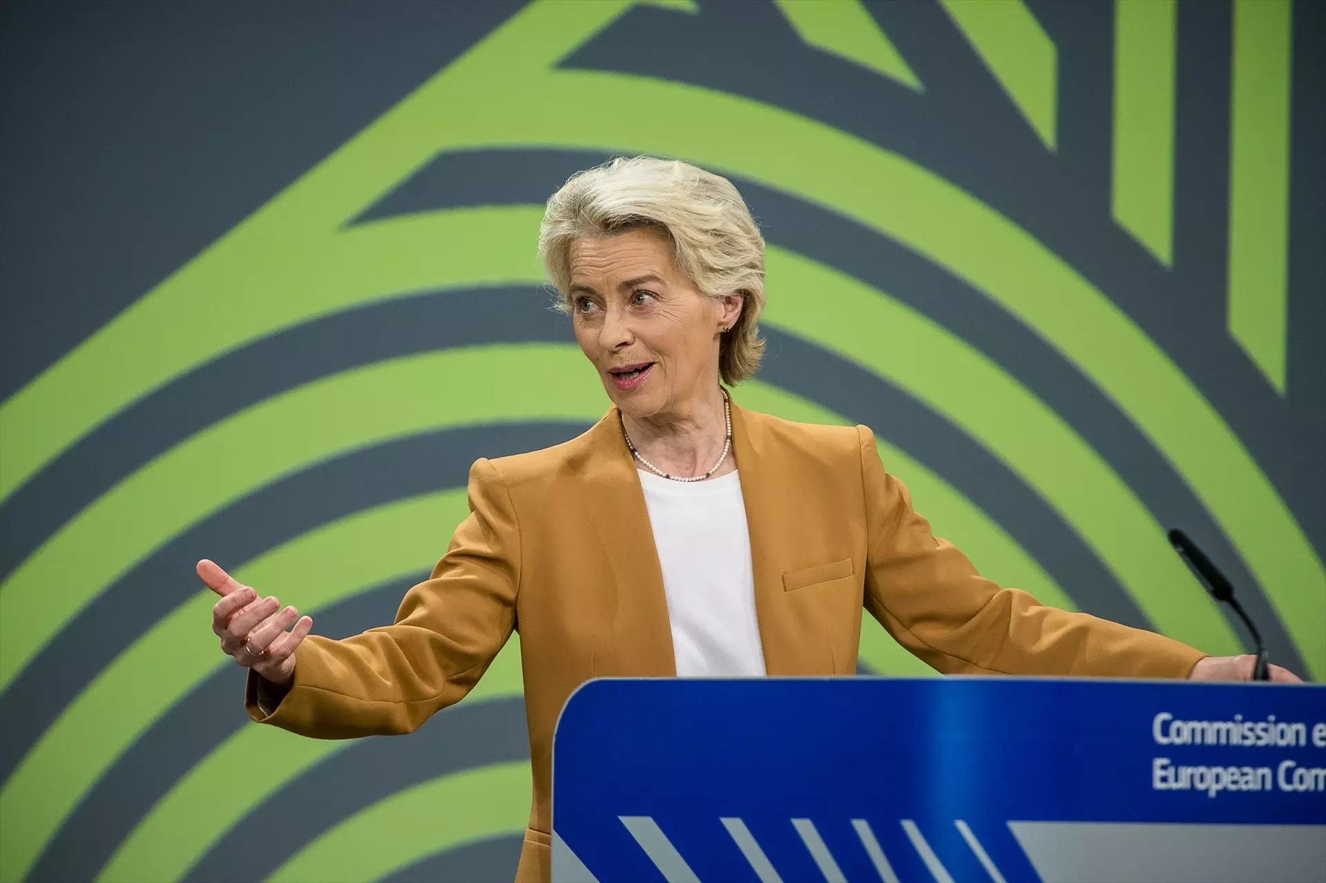 La Presidenta de la Comisión Europea, Ursula von der Leyen, habla durante una rueda de prensa celebrada en Bruselas. Foto de archivo. — Wiktor Dabkowski / ZUMA Press Wire / DPA / Europa Press