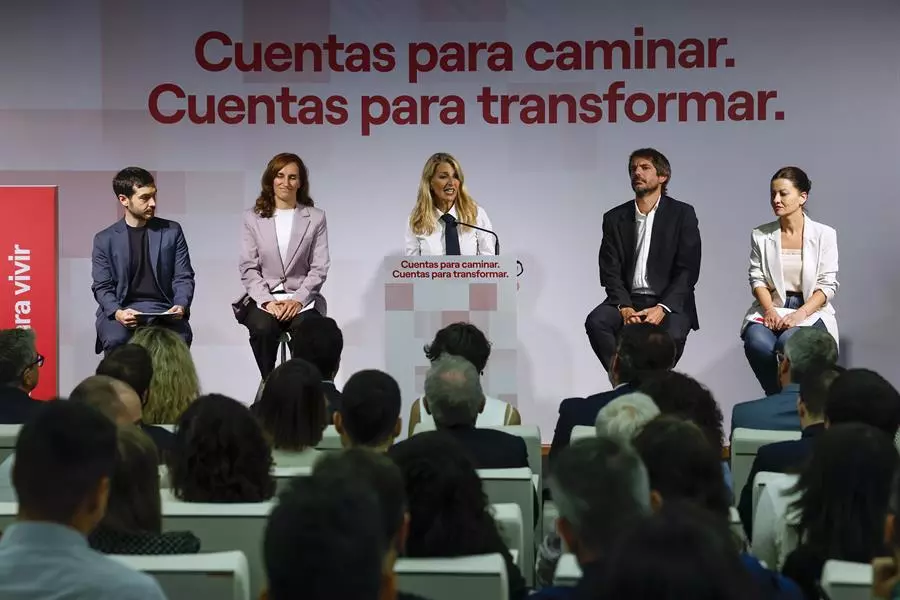 Bustinduy, García, Díaz, Urtasun y Rego, este lunes durante un acto de Sumar en Madrid. — J.J Guillén / EFE