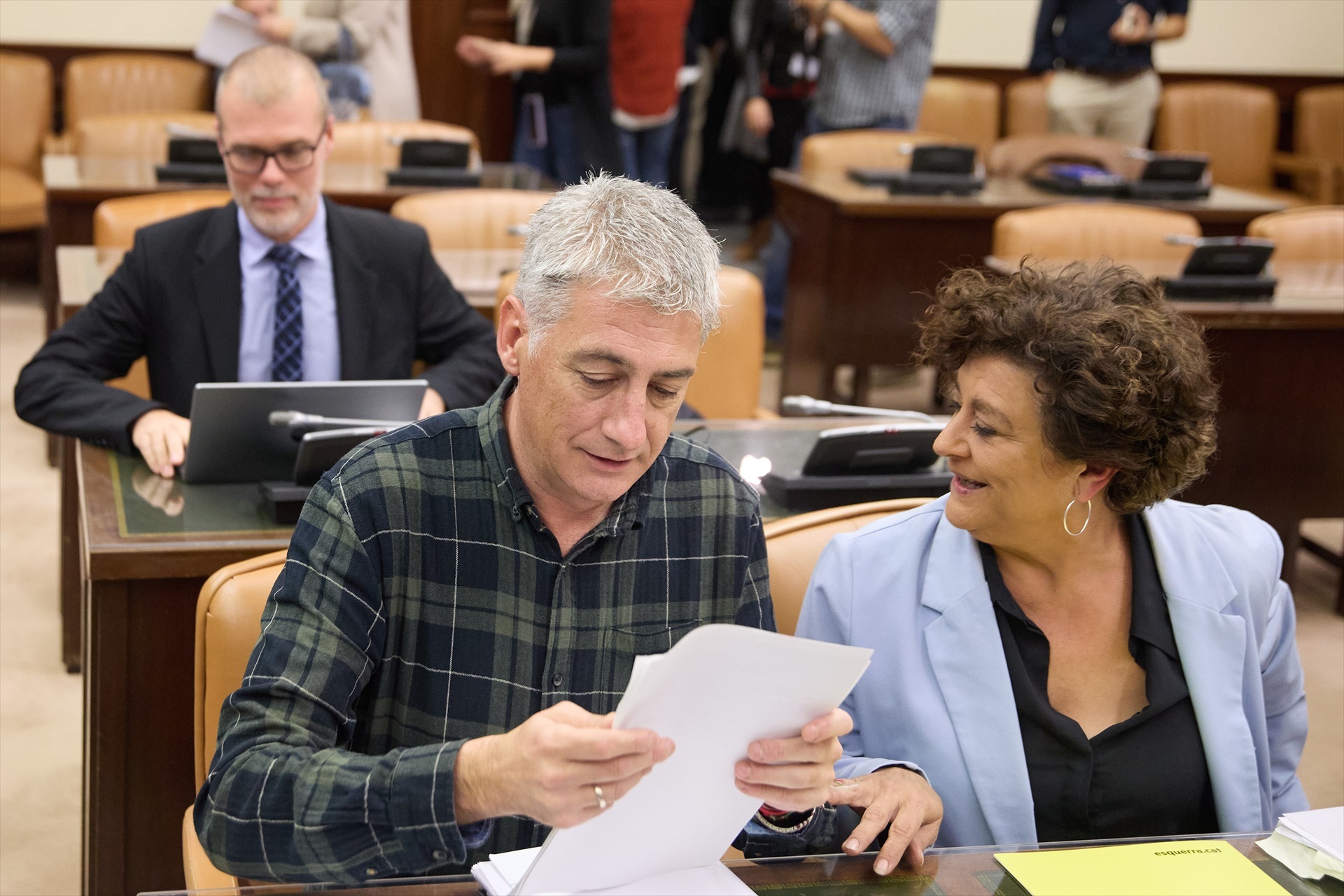 Oskar Matute y Pilar Vallugera, en la Comisión de Hacienda del Congreso.. — Jesús Hellín / Europa Press