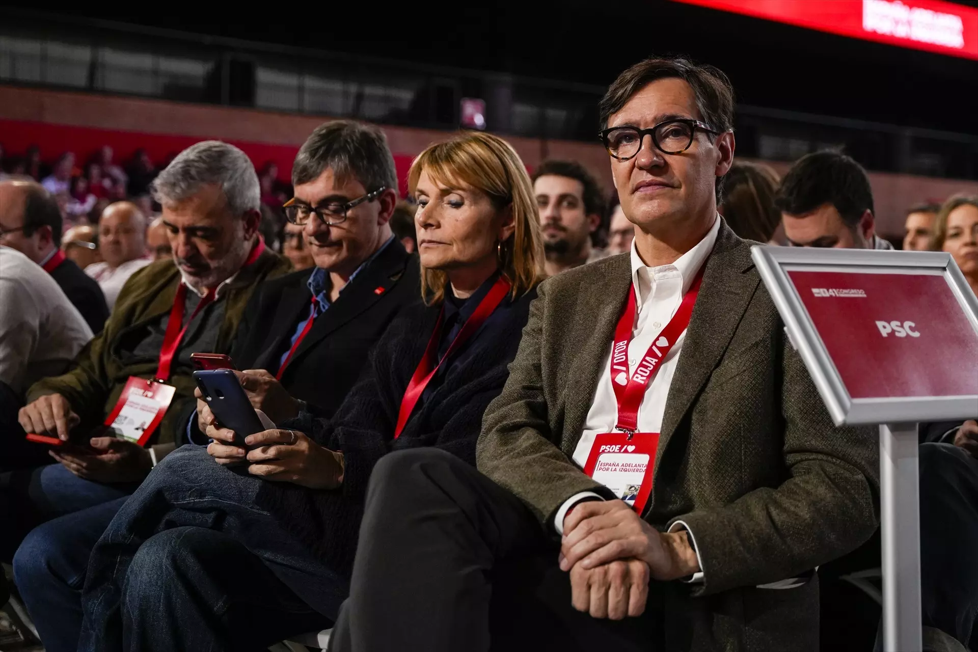 El presidente de la Generalitat, Salvador Illa, durante la inauguración del 41º Congreso Federal del PSOE en el Palacio de Congresos y Exposiciones, a 30 de noviembre de 2024. — Joaquín Corchero / Europa Press