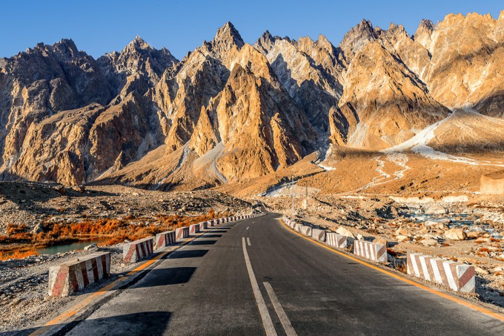 Carretera del Karakórum - Depositphotos